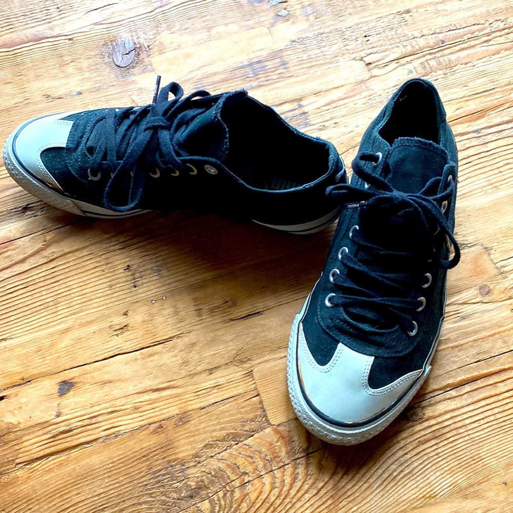 Puma sneakers 9.5 mens